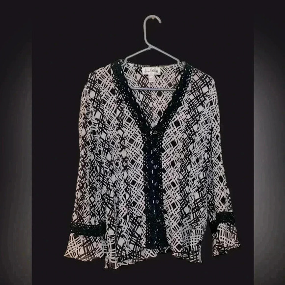 Joseph Ribkoff opaque, lightweight, flowy, feminine black and ivory  blouse - Picture 2 of 6